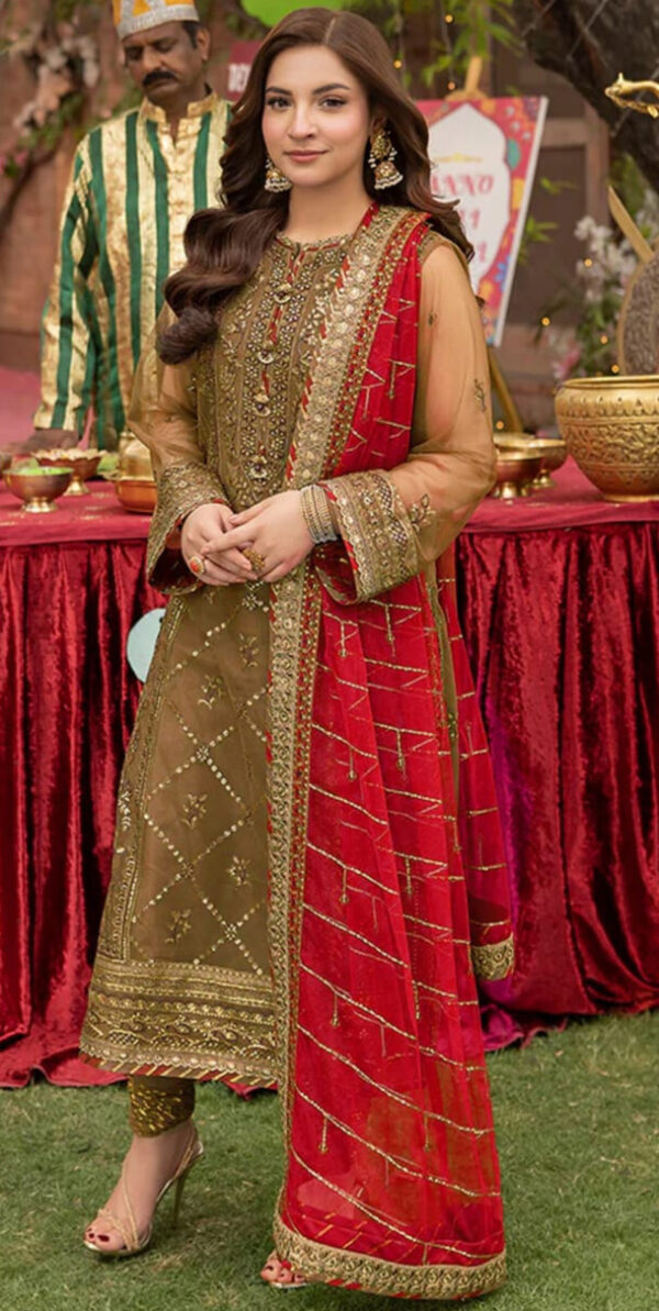 EMBROIDERED LAWN 3PC SUIT (Unstitched)